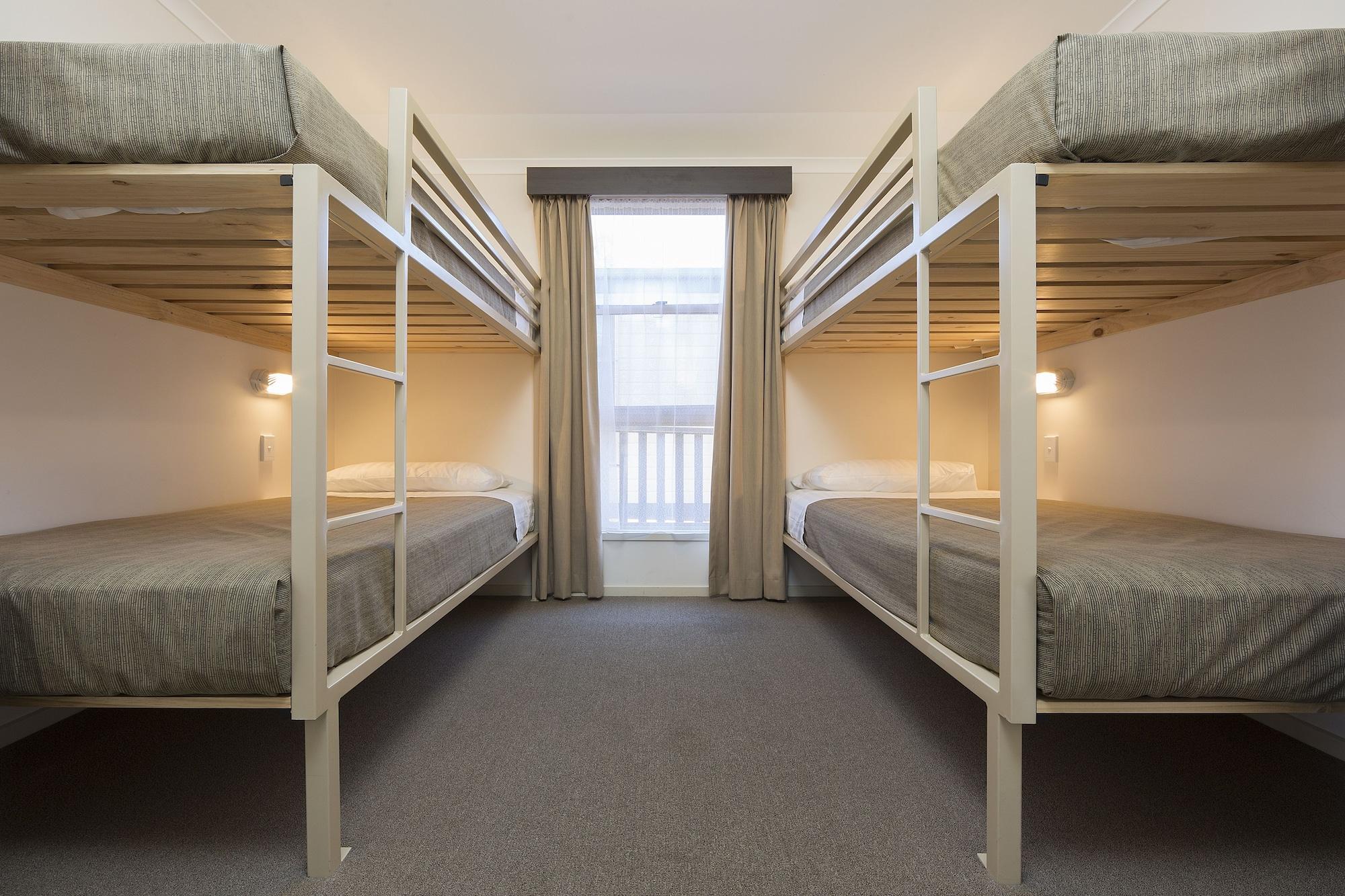 Alivio Tourist Park Holiday park 4*